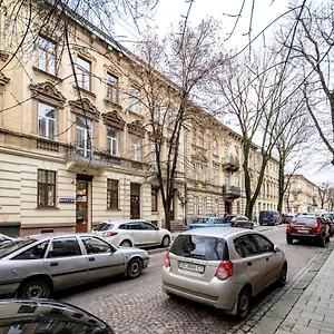 Modern In The Old Апартаменты